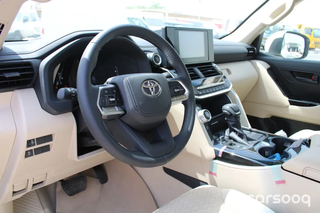 Toyota Land Cruiser 300 GXR-G 3.5L 2025 Model - GCC Specs - White/Beige - Photo 9