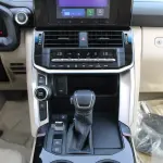 Toyota Land Cruiser 300 GXR-G 3.5L 2025 Model - GCC Specs - White/Beige - Thumbnail 12