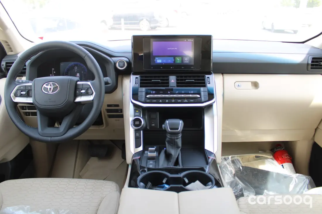 Toyota Land Cruiser 300 GXR-G 3.5L 2025 Model - GCC Specs - White/Beige - Photo 13