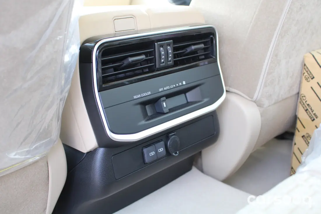 Toyota Land Cruiser 300 GXR-G 3.5L 2025 Model - GCC Specs - White/Beige - Photo 20