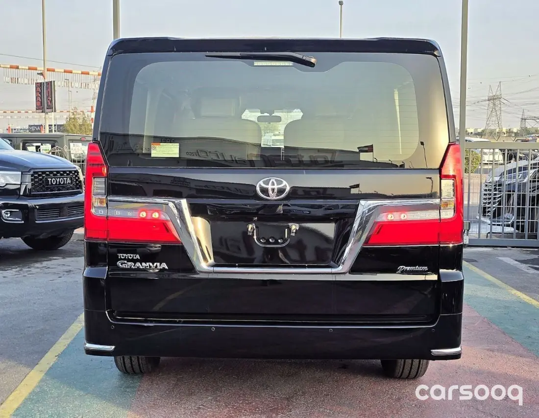 Toyota Granvia Premium 2.8L Turbo Diesel 2025 - GCC Specs - Black/Black - Photo 4