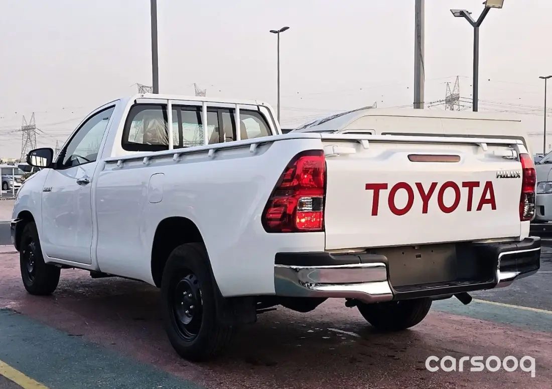 Toyota Hilux Single Cab 2.4L Turbo Diesel 2026 - GCC Specs - White/Black - Photo 7