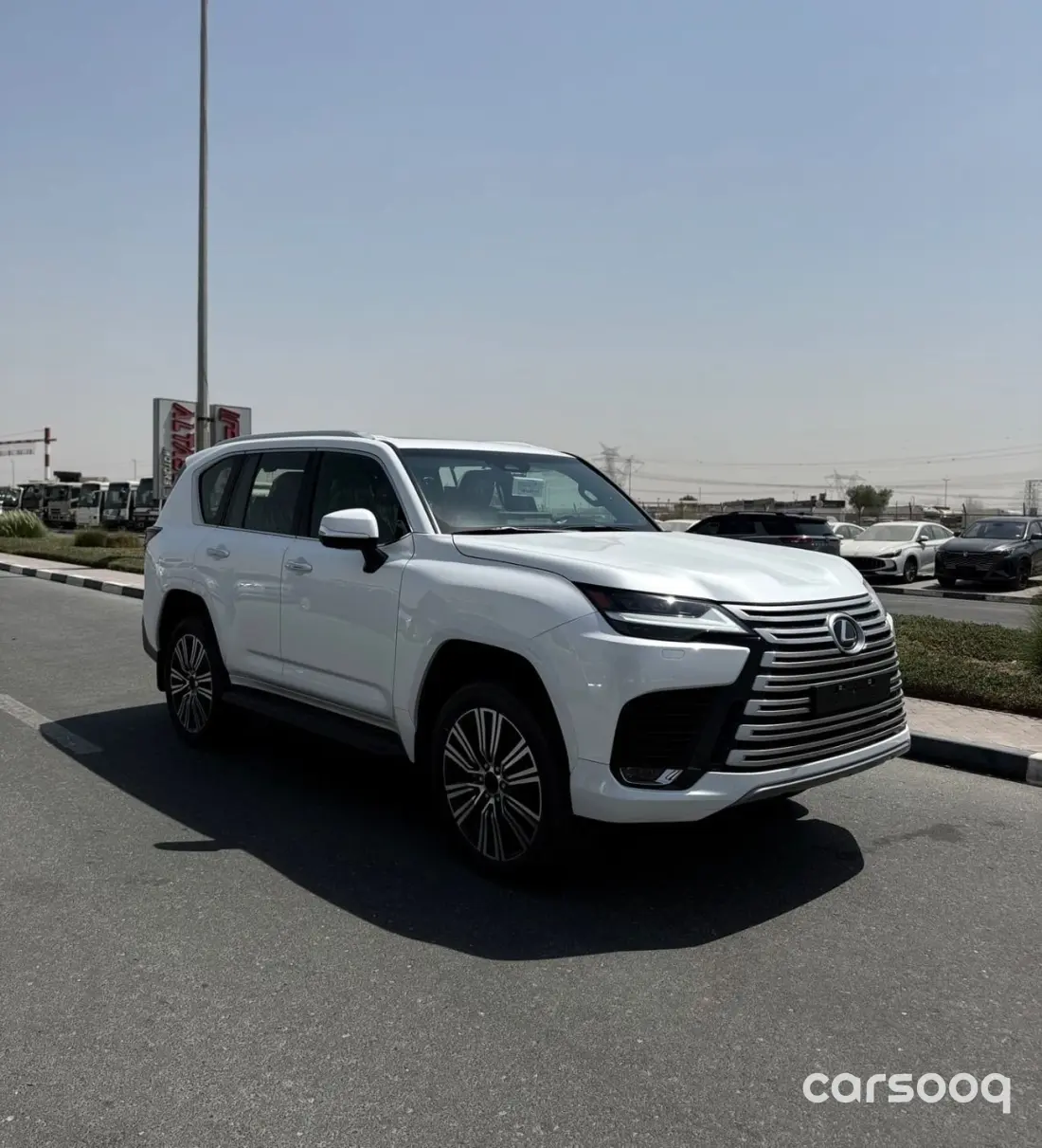 Lexus LX700h Signature 3.5L Hybrid 2026 - GCC Specs - White/Black - Photo 3