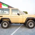 تويوتا لاند كروزر LC71 هارد طوب محرك 4.0L V6 موديل 2026 - بيج/بني للتصدير في دبي - Thumbnail 5