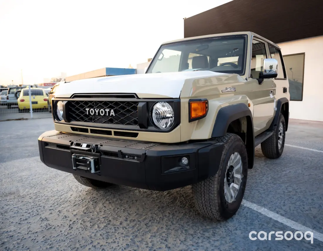 تويوتا لاند كروزر LC71 هارد طوب محرك 4.0L V6 موديل 2026 - بيج/بني للتصدير في دبي - Photo 11