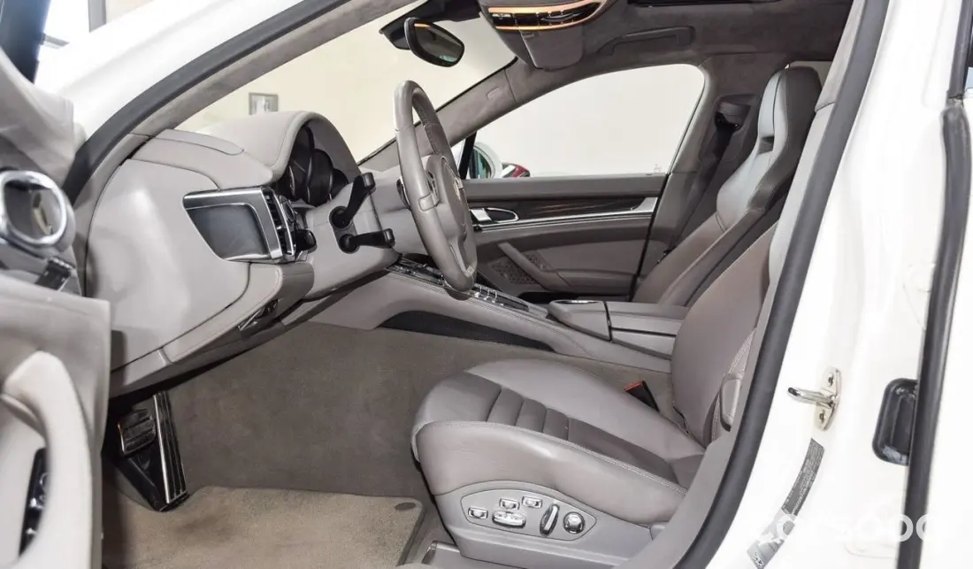 Porsche Panamera Turbo Fab Design 4.8L V8 2010 Model - White/Grey - Photo 8