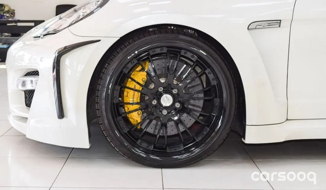Porsche Panamera Turbo Fab Design 4.8L V8 2010 Model - White/Grey - Photo 15