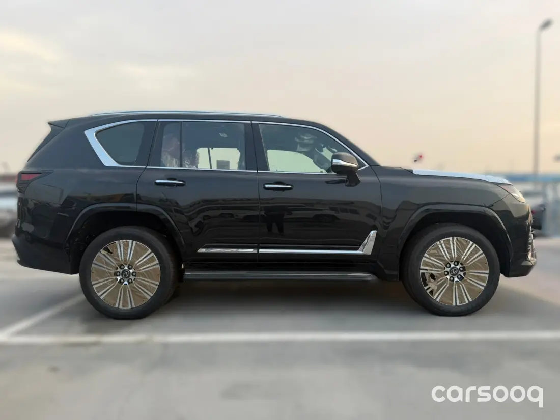 Lexus LX600 Signature 3.5L Twin-Turbo 2026 Model - GCC Specs - Black/Tan For Export in Dubai - Photo 2