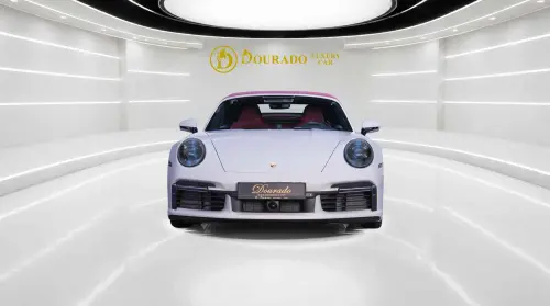 بورشه 911 تيربو S كابريوليه 2024، لون خارجي كرايون وداخلية حمراء