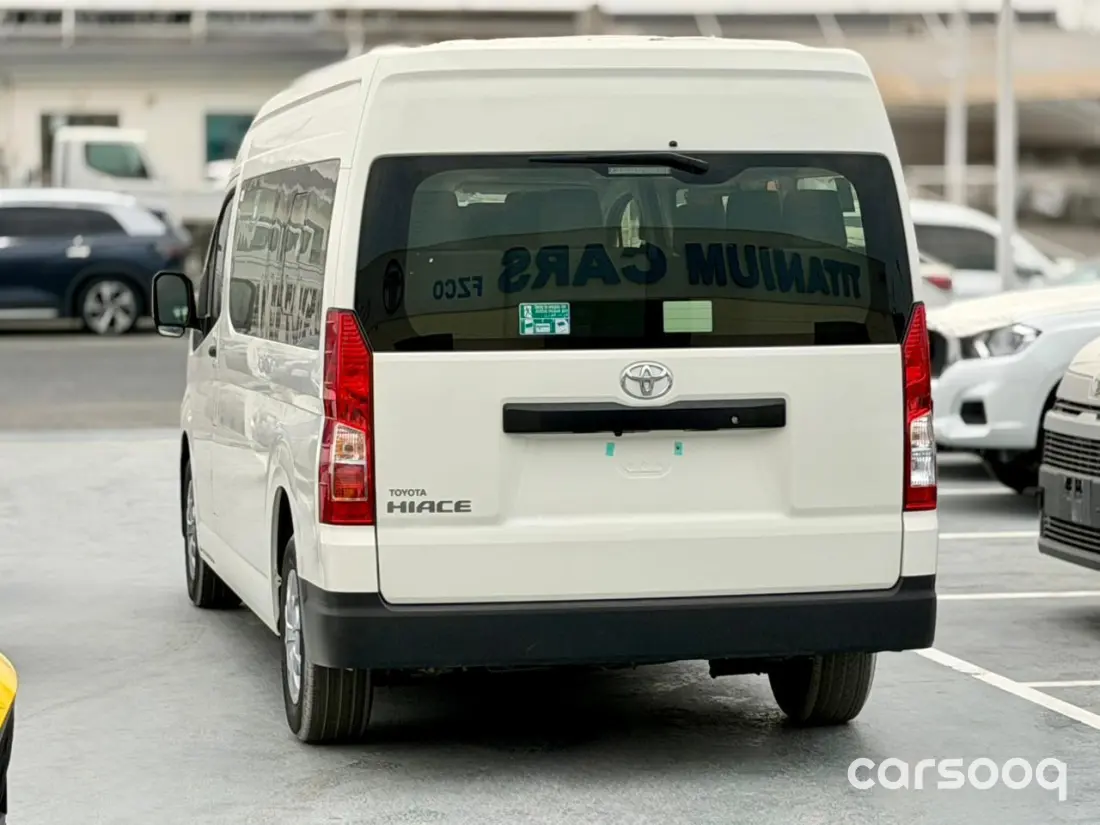 Toyota Hiace High Roof GL 2.8L Diesel 2026 Model - GCC Specs - White/Grey For Export in Dubai - Photo 3