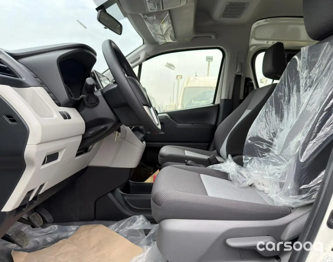 Toyota Hiace High Roof GL 2.8L Diesel 2026 Model - GCC Specs - White/Grey For Export in Dubai - Photo 5