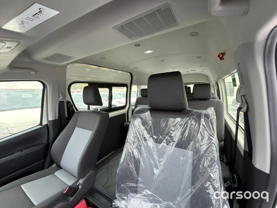 Toyota Hiace High Roof GL 2.8L Diesel 2026 Model - GCC Specs - White/Grey For Export in Dubai - Photo 7