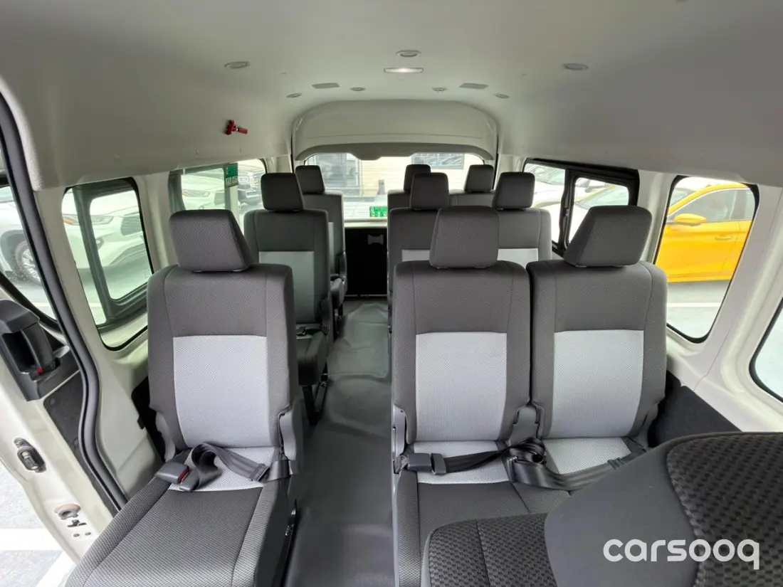 Toyota Hiace High Roof GL 2.8L Diesel 2026 Model - GCC Specs - White/Grey For Export in Dubai - Photo 11