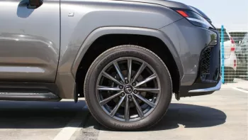 Lexus LX 600 f sport v6 2022 3.5L 4WD