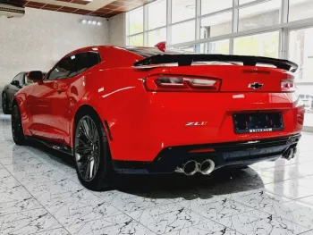 AED 2590/ MONTH - CHEVROLET CAMARO ZL1 6.2L SUPERCHARGED - 2017 - GCC - IMMACULATE CONDITION
