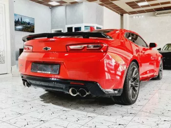 AED 2590/ MONTH - CHEVROLET CAMARO ZL1 6.2L SUPERCHARGED - 2017 - GCC - IMMACULATE CONDITION