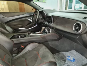AED 2590/ MONTH - CHEVROLET CAMARO ZL1 6.2L SUPERCHARGED - 2017 - GCC - IMMACULATE CONDITION