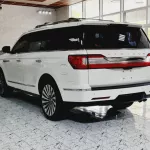 AED 3360/ MONTH - LINCOLN NAVIGATOR - 2018 - GCC -FULL OPTION - IMMACULATE CONDITION - Thumbnail 4