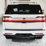 AED 3360/ MONTH - LINCOLN NAVIGATOR - 2018 - GCC -FULL OPTION - IMMACULATE CONDITION - Thumbnail 5