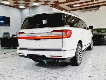AED 3360/ MONTH - LINCOLN NAVIGATOR - 2018 - GCC -FULL OPTION - IMMACULATE CONDITION