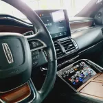 AED 3360/ MONTH - LINCOLN NAVIGATOR - 2018 - GCC -FULL OPTION - IMMACULATE CONDITION - Thumbnail 12