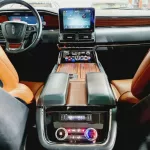 AED 3360/ MONTH - LINCOLN NAVIGATOR - 2018 - GCC -FULL OPTION - IMMACULATE CONDITION - Thumbnail 13