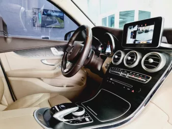 AED 2375/ MONTH-MERCEDES GLC 250 AMG KIT-2018-GCC-FULLY LOADED-UNDER WARRANTY-IMMACULATE CONDITION