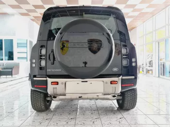 BRAND NEW 0 KMS- 2023 LAND ROVER DEFENDER X P400 - GCC - 5 YEARS WARRANTY + FREE SERVICE AT AL TAYER