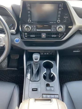TOYOTA - HIGHLANDER XLE - HYBRID 2021