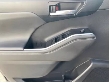 TOYOTA - HIGHLANDER XLE - HYBRID 2021