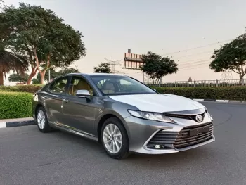 Toyota Camry GLE 2023 V4 2.5