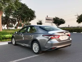 Toyota Camry GLE 2023 V4 2.5
