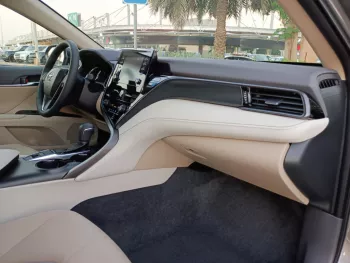Toyota Camry GLE 2023 V4 2.5