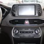 Hyundai Santa-fe SUV 2.4 4 cy petrol 2019 - Thumbnail 32