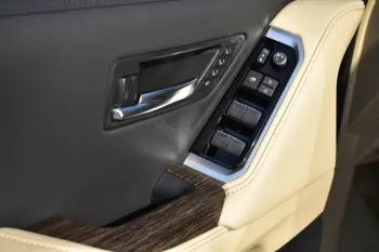 2023 TOYOTA LAND CRUISER VXR 4.0L V6 PETROL