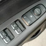 KIA SPORTAGE 2.4L 4CY PETROL SILVER 2019 - Thumbnail 32