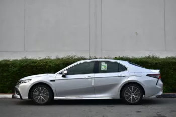 2023 TOYOTA CAMRY SE 2.5L PETROL AT