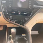 Toyota CAmry GLE 2.5l petrol model year 2022 - Thumbnail 9