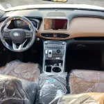 Hyundai Santafe 3.5L 4x4 Model 2023 Full Option - Thumbnail 3