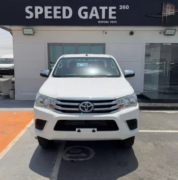 TOYOTA HILUX 2.4L DLX-E M/T DSL