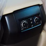 Toyota Prado TXL 4.0L a model 2023 - Thumbnail 15