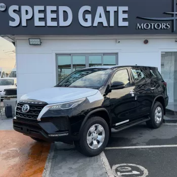 TOYOTA FORTUNER 2.7L MODEL 2023 (for export only)