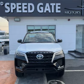 TOYOTA FORTUNER 2.7L MODEL 2023 (for export only)
