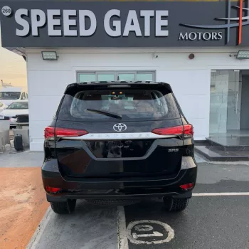 TOYOTA FORTUNER 2.7L MODEL 2023 (for export only)