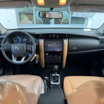 TOYOTA FORTUNER 2.7L MODEL 2023 (for export only)