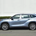 2022 MODEL TOYOTA HIGHLANDER LIMITED HYBRID 2.5L AWD 7 SEATER AUTOMATIC - Thumbnail 2