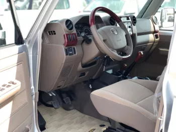 Toyota Land Cruiser Pickup 2021 PETROL