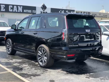 Cadillac Escalade black inside beige 2022 Platinum sports