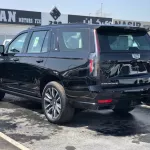 Cadillac Escalade black inside beige 2022 Platinum sports - Thumbnail 4