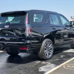 Cadillac Escalade black inside beige 2022 Platinum sports - Thumbnail 6